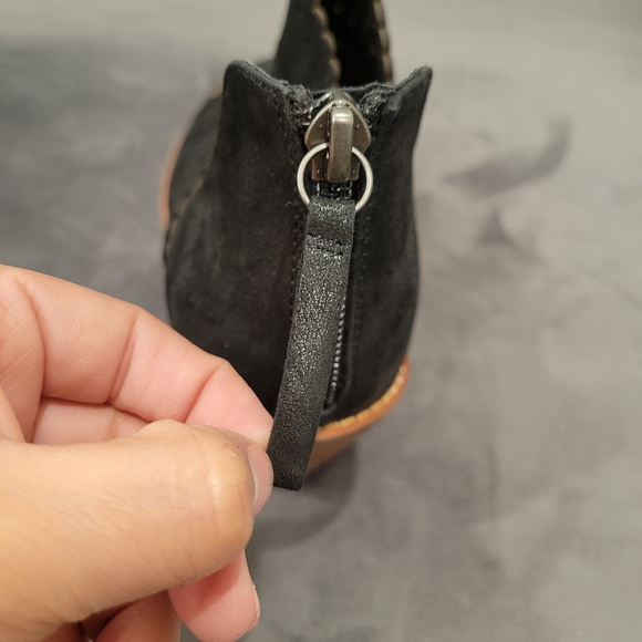 Sofft Leather Peep Toe Ankle Bootie Heel Size 8.5 - Picture 10 of 10